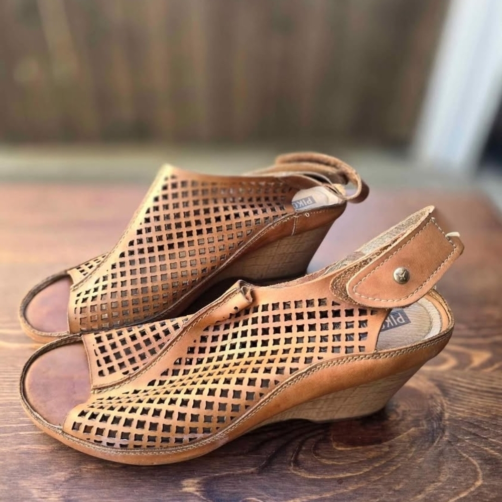 PIKOLINOS Tan Wedge Sandals